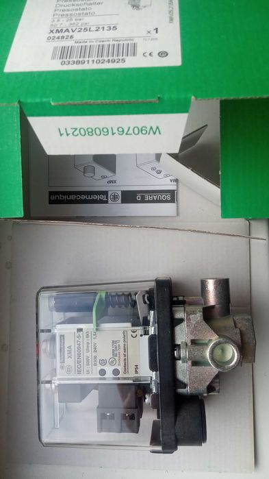 Механическое реле давления от 3,5 до 25 бар ( датчик тиску ) XMAV25L2135 Telemecanique