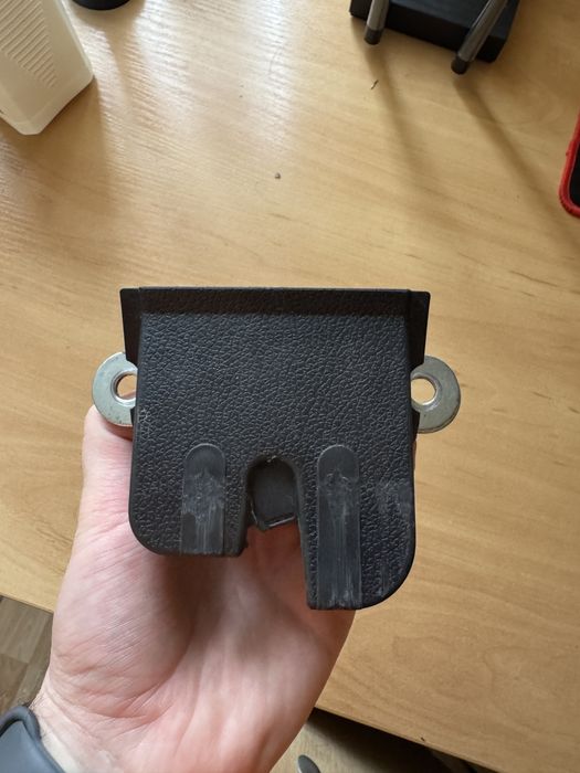 Замок Golf 7 під ремонт