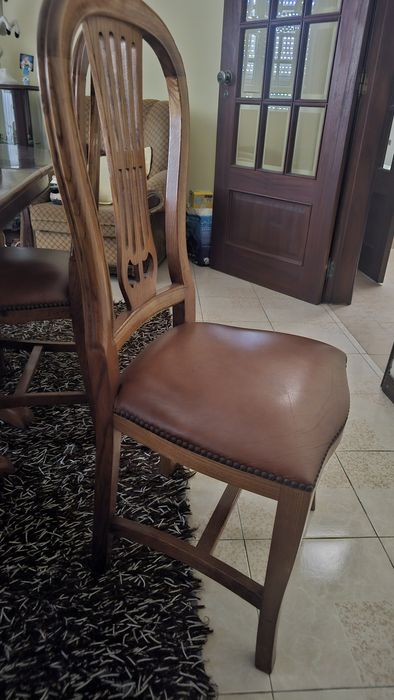 Mesa de jantar com 6 cadeiras