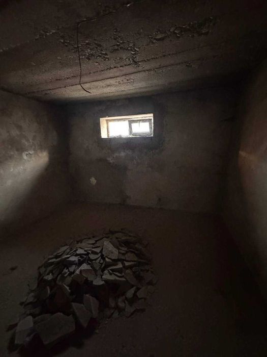 Продається будинок у самому центрі Боян