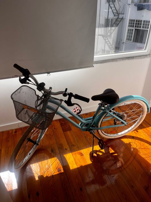 Bicicleta de Criança (Até 12 anos) – Como Nova / Usada apenas 3 vezes!
