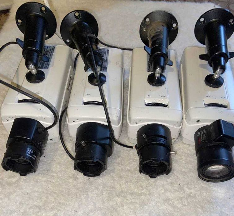 IP-камери Vivotek IP8151 з об'єктивами Computar/Fujinon