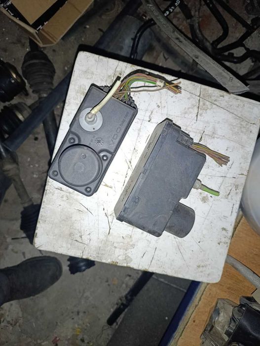 компрессор центрального замка гольф 3 пассат б3 б4