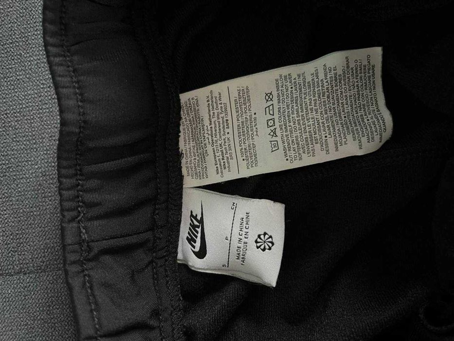 Спортивні штани Nike (S)