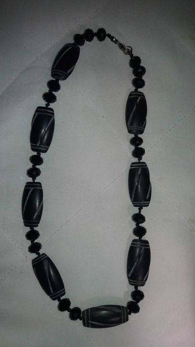 Продам бусы из натуральных камней аметист, нефрит, агат.