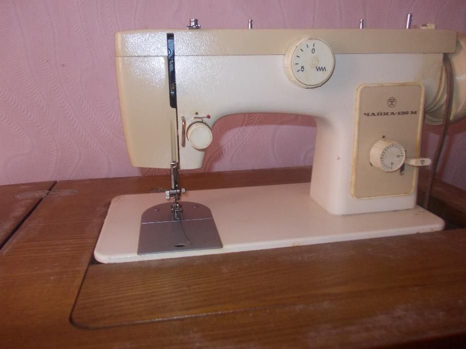 Швейная машинка Чайка 132М