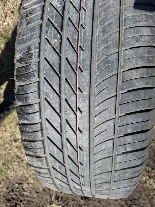 Opony Goodyear Eagle F1 255/60 R18