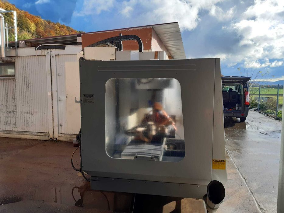 Haas VF5 / Mikron VCE1250   5-osi
