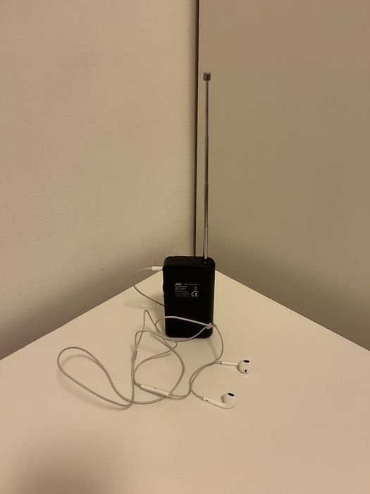 Radio kieszonkowe przenosne JVC + sluchawki Apple jack