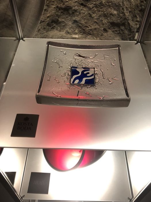 Kosta Boda - Dominó Swimmer p/ coleccionadores