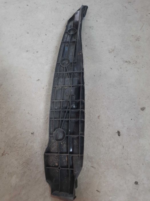 накладка правого переднего крыла Тойота Авенсіс т27 53827-05010