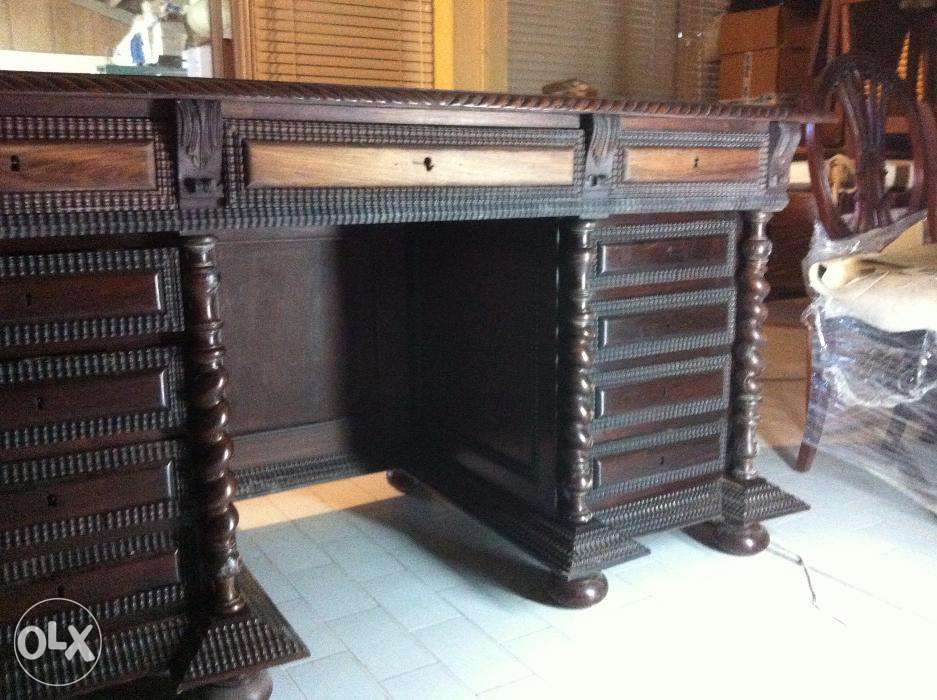 Madeira de Pau Santo - Escritório de Torcidos e Tremidos