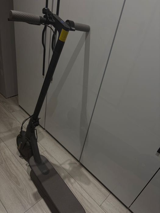 Hulajnoga elektryczna Xiaomi Mi scooter 1S