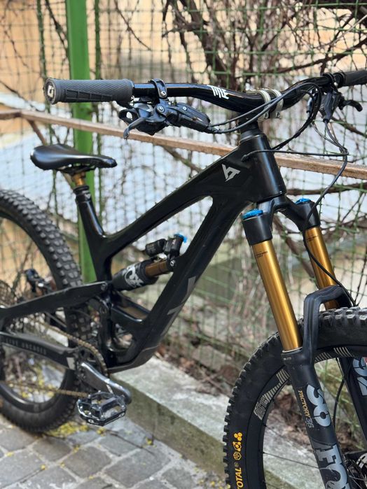 YT Capra Pro Race | Карбон ендуро велосипед