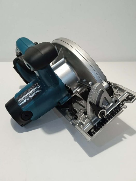 Pilarka tarczowa Makita DSS611Z body ROK 2024
Stan bardzo dobry 100