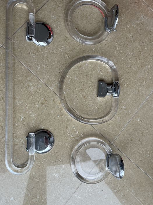 Toalheiros em aqurilico