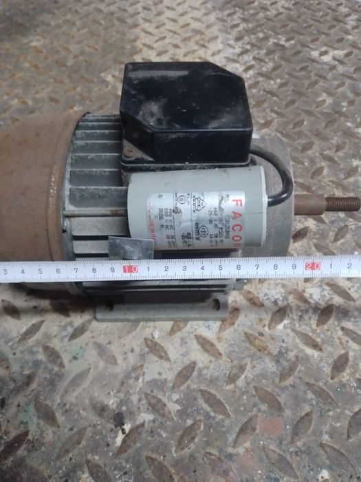 Motor elétrico monofásico