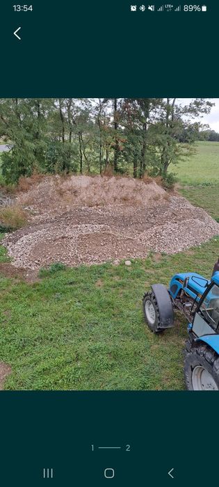 Kamień polny zanieczyszczony