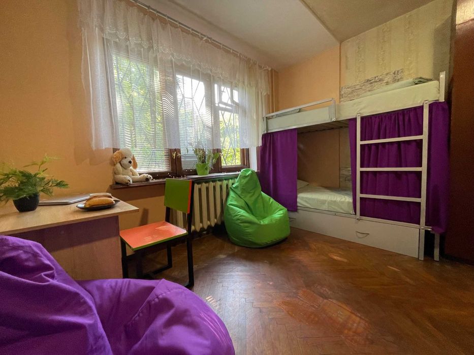 Уютный недорогой хостел на Левобережке, первый этаж, легкий доступ .