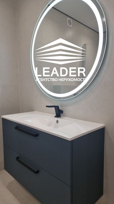 Продам таун!ДИЗАЙНЕРСЬКИЙ- СТИЛЬНИЙ!своя ділянка+парковка!Без Комісії