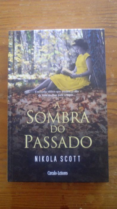 A Sombra do Passado, de Nikola Scott