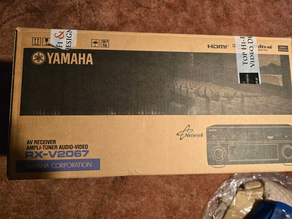 Amplituner Yamaha RX-V2067