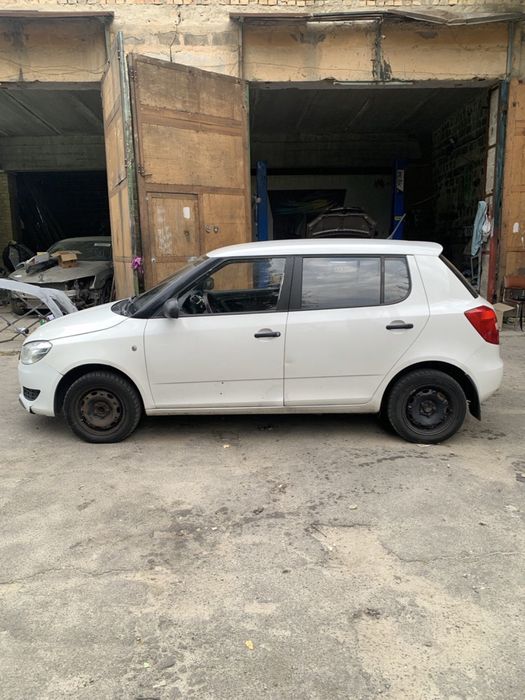 Skoda fabia 2011 1.2 газ бенз