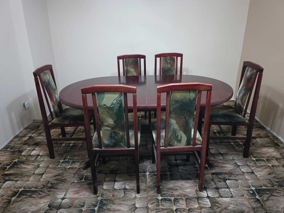 Stół rozkładany + 6 krzeseł, drewniany (buk)