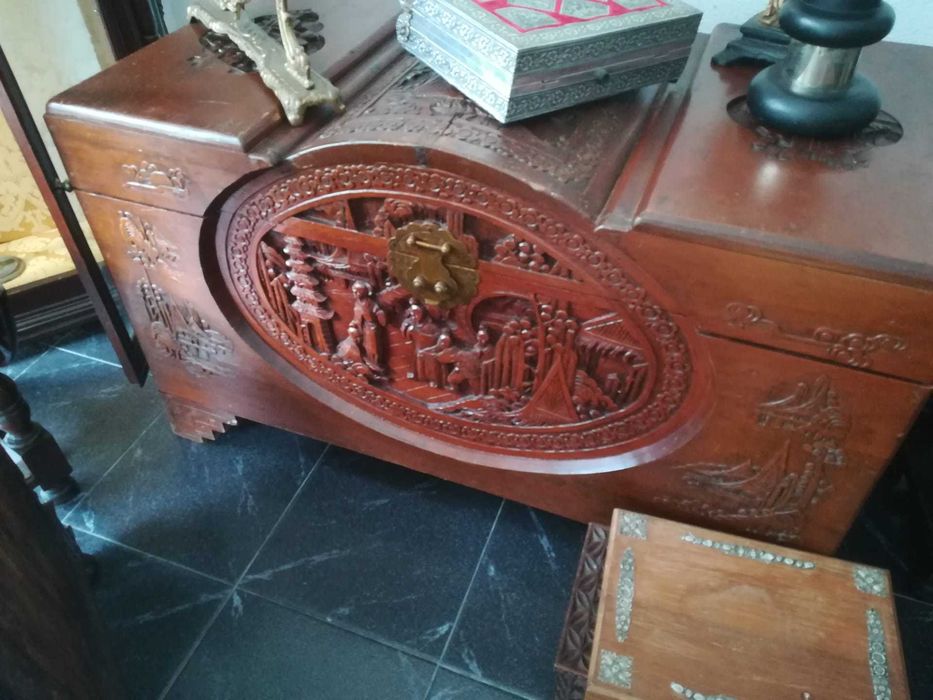 Berço antigo em ferro