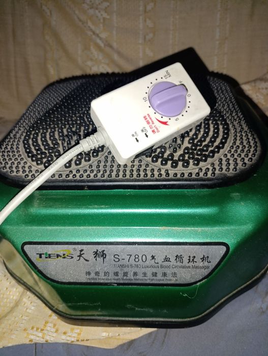 Продаю массажный аппарат для спины и поясницы