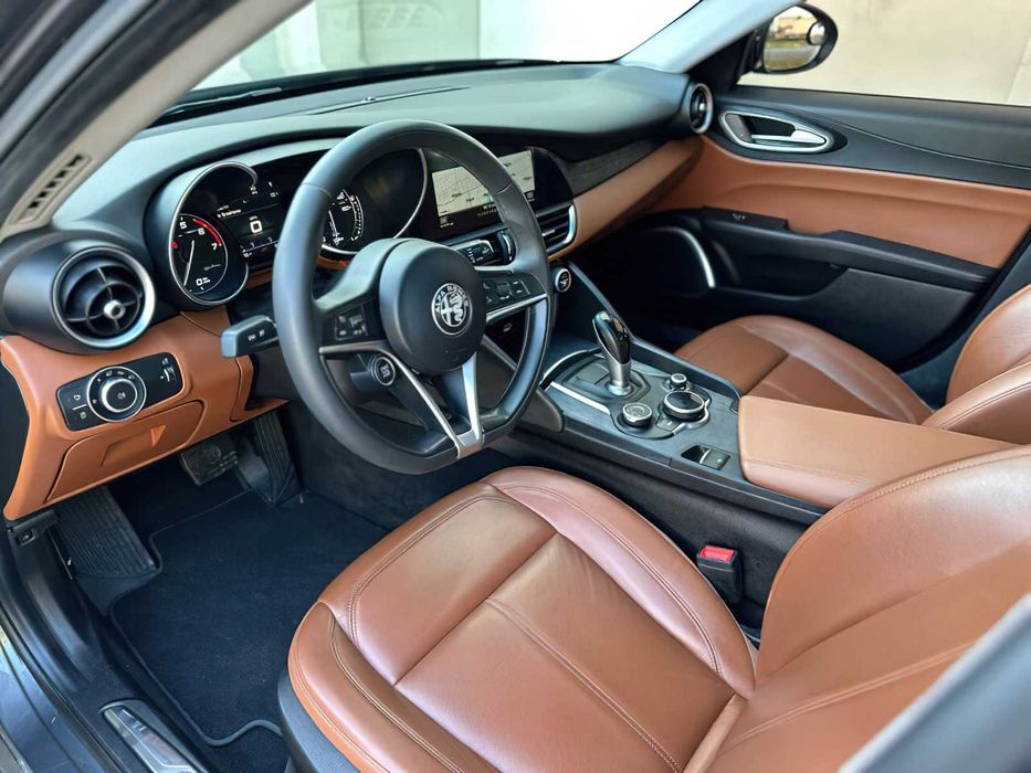 Alfa Romeo Giulia      2018