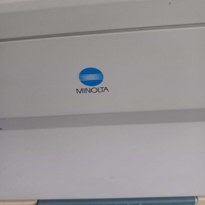 FOTOcopiadora Minolta