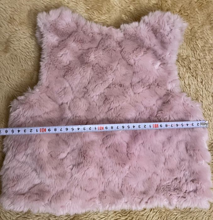Futerkowa kamizelka H&M 122 cm.