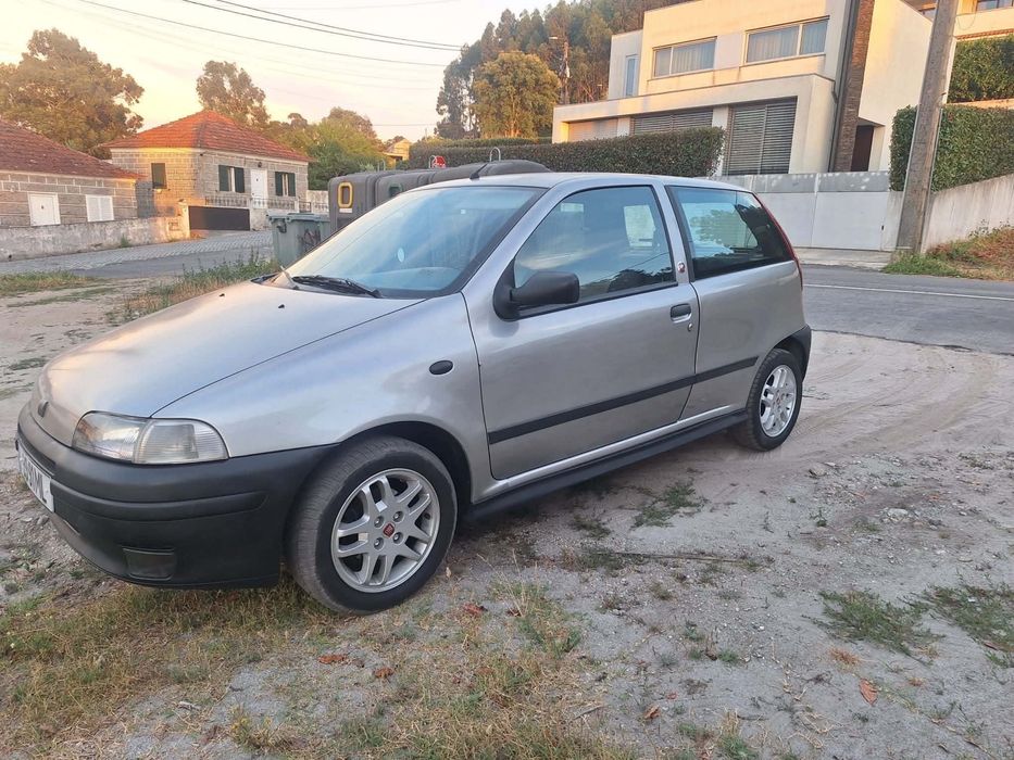 Carro Fiat punto foto 2