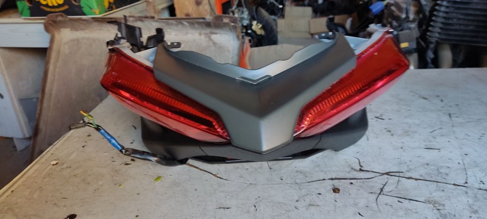 Yamaha xmax 300 x max lampa ogon łącznik 2020