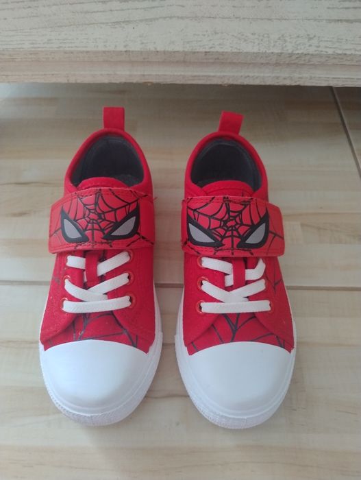 Nowe trampki chłopięce Smyk Cool Club Spider-Man