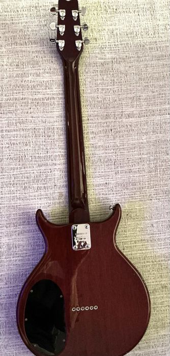 Guitarra eléctrica Washburn Raven MIJ 1980