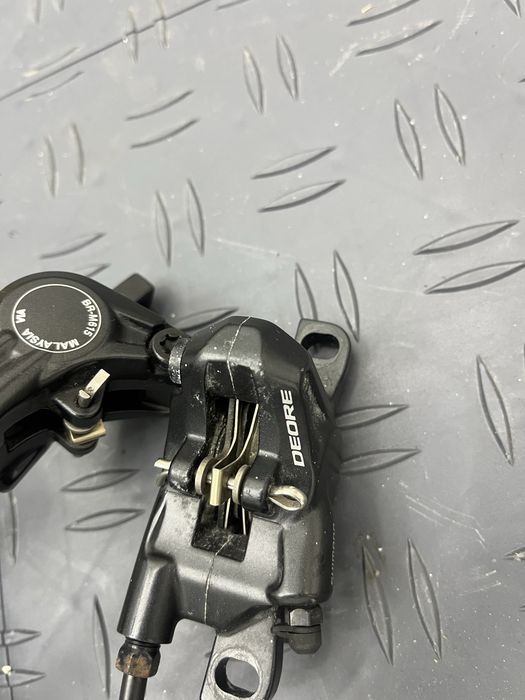 Par de travões shimano deore mt615