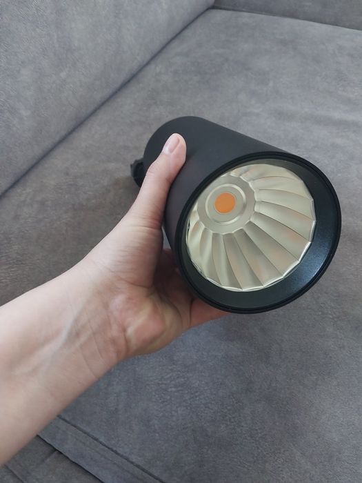 Oprawy Spectra luv 1000 do szynoprzewodu