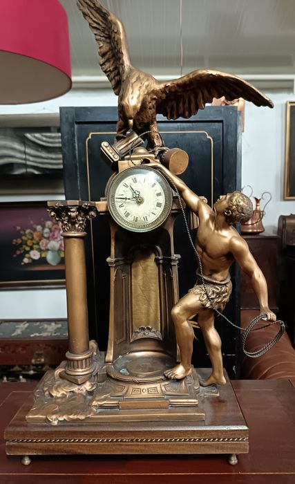 Relógio com águia64741105147651121