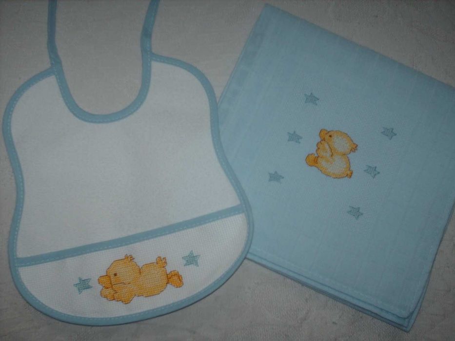 Trabalhos em ponto cruz por encomenda