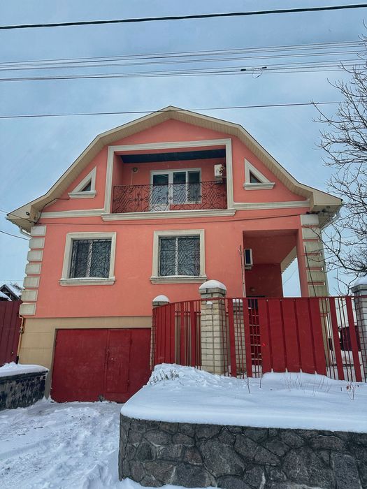 Продаж будинку 177,4 м² на великій ділянці 50 соток
