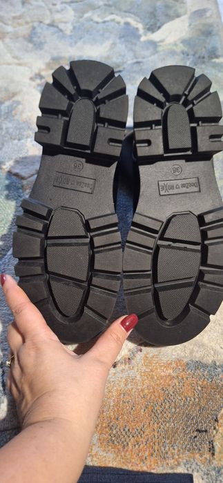 Botki dziewczęce czarne na grubej podeszwie DeeZee Roxie roz 36 nowe