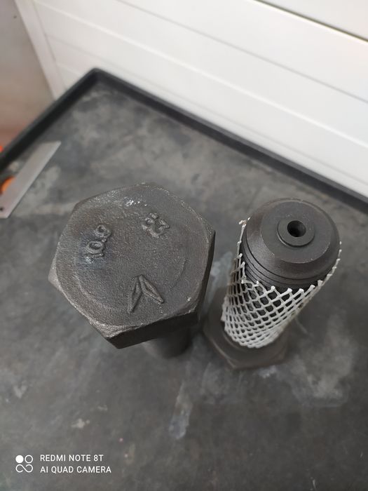 Parafusos m42 em aço classe 10.9