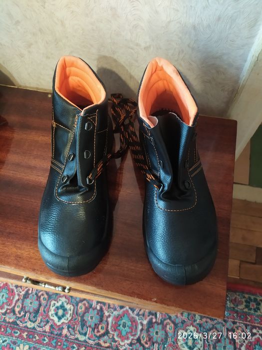 Ботинки рабочие новые