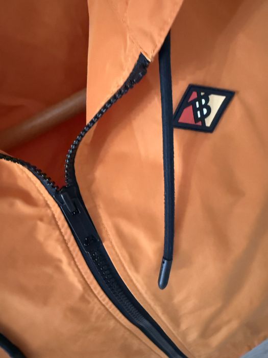 Куртка. Ветровка. Штормоака. Burberry (оригинал). Полномерный M (50)