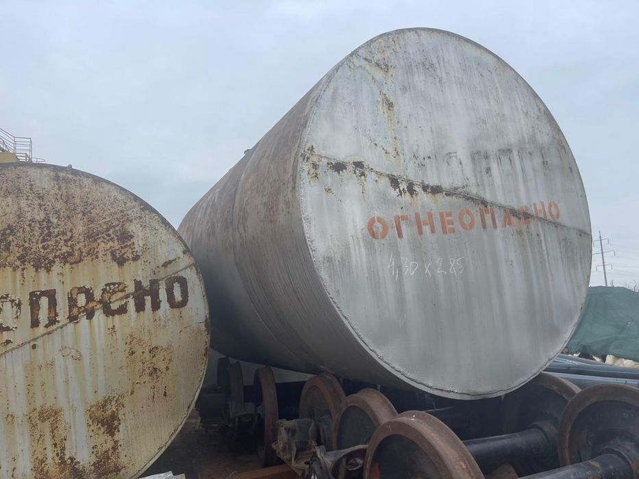 Продаємо ємності паливні 10м3 25м3