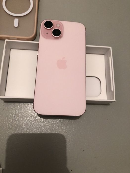 IPhone 15. 128 GB. Bat 89 pr. Stan jak Nowy. Dowód zak. Gwarancja.