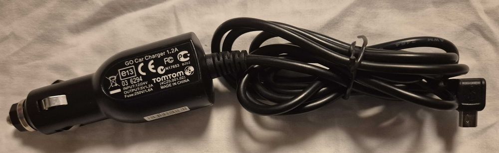 Carregador de carro genuíno TomTom GO