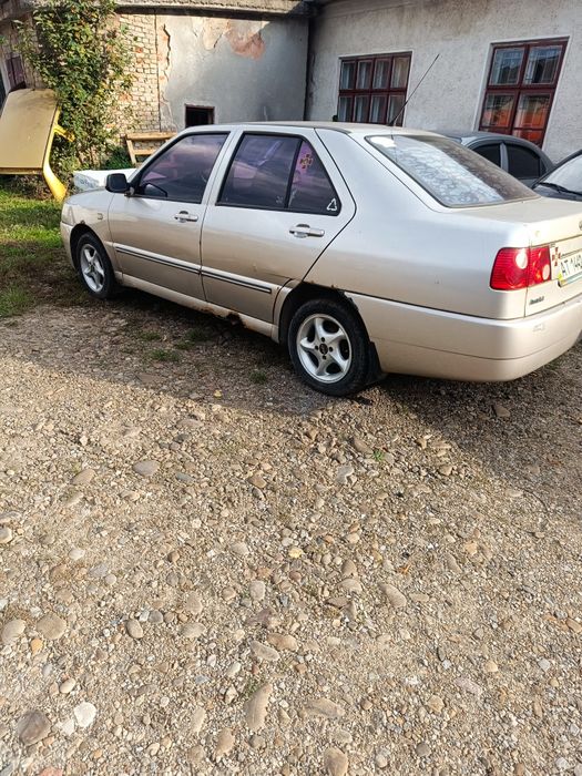 Продам двері Чері амулет